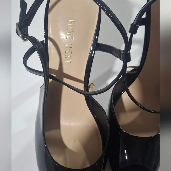Nine West Hanken Peep Toe Sandals. 5" high- heels - Picture 5 of 9